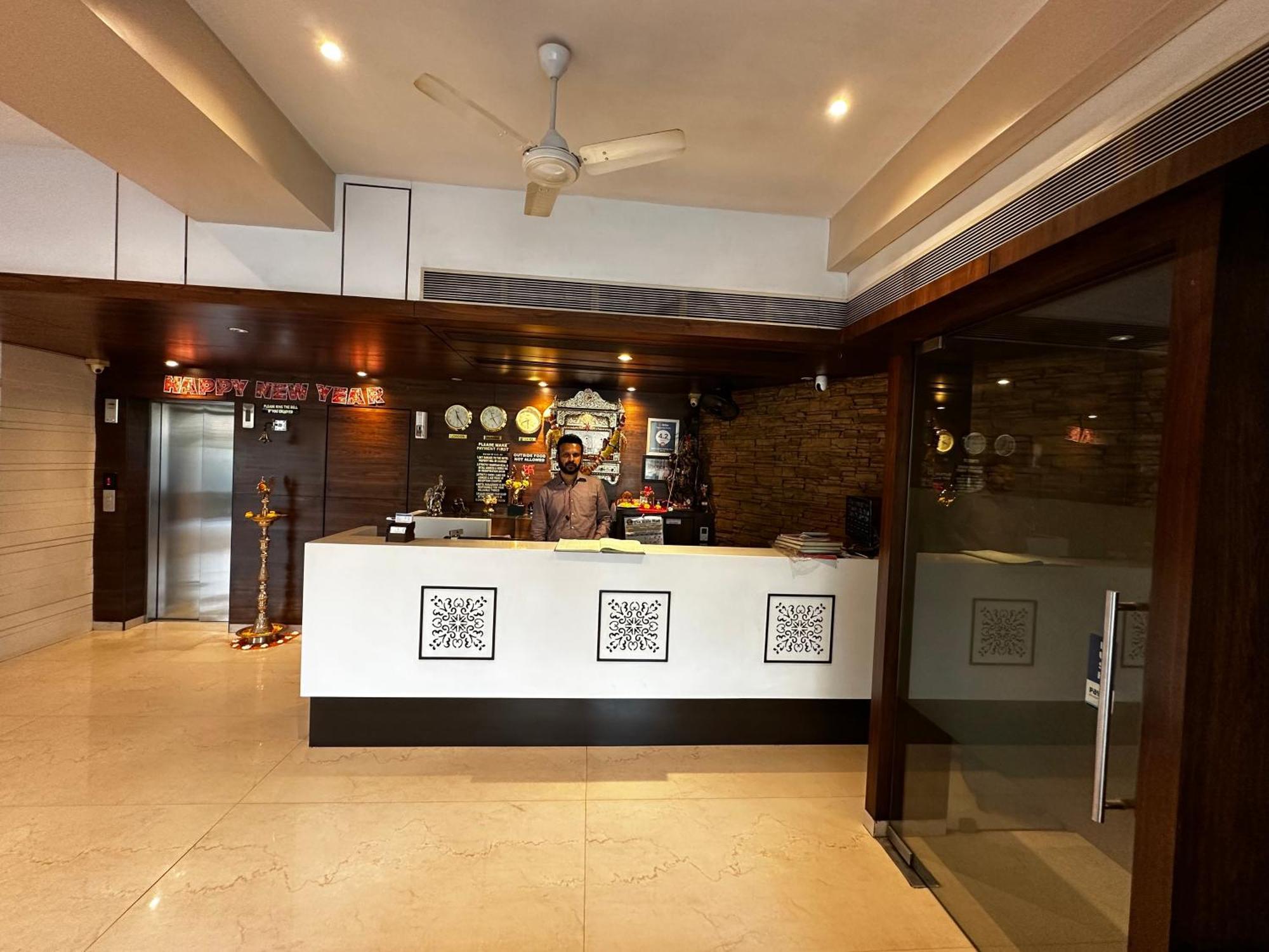 South Coast Hotel Wagle Estate Thane Bagian luar foto