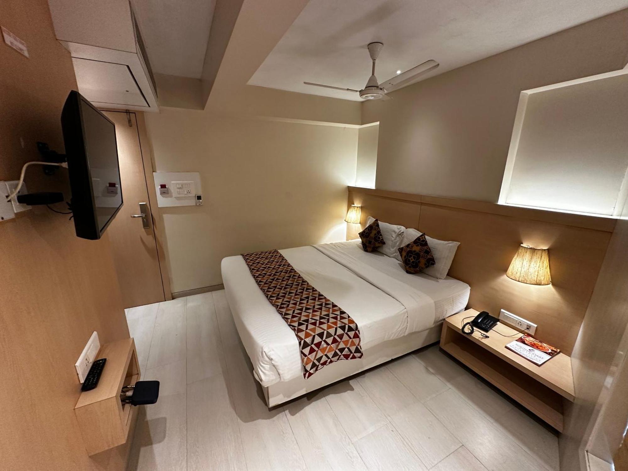 South Coast Hotel Wagle Estate Thane Bagian luar foto