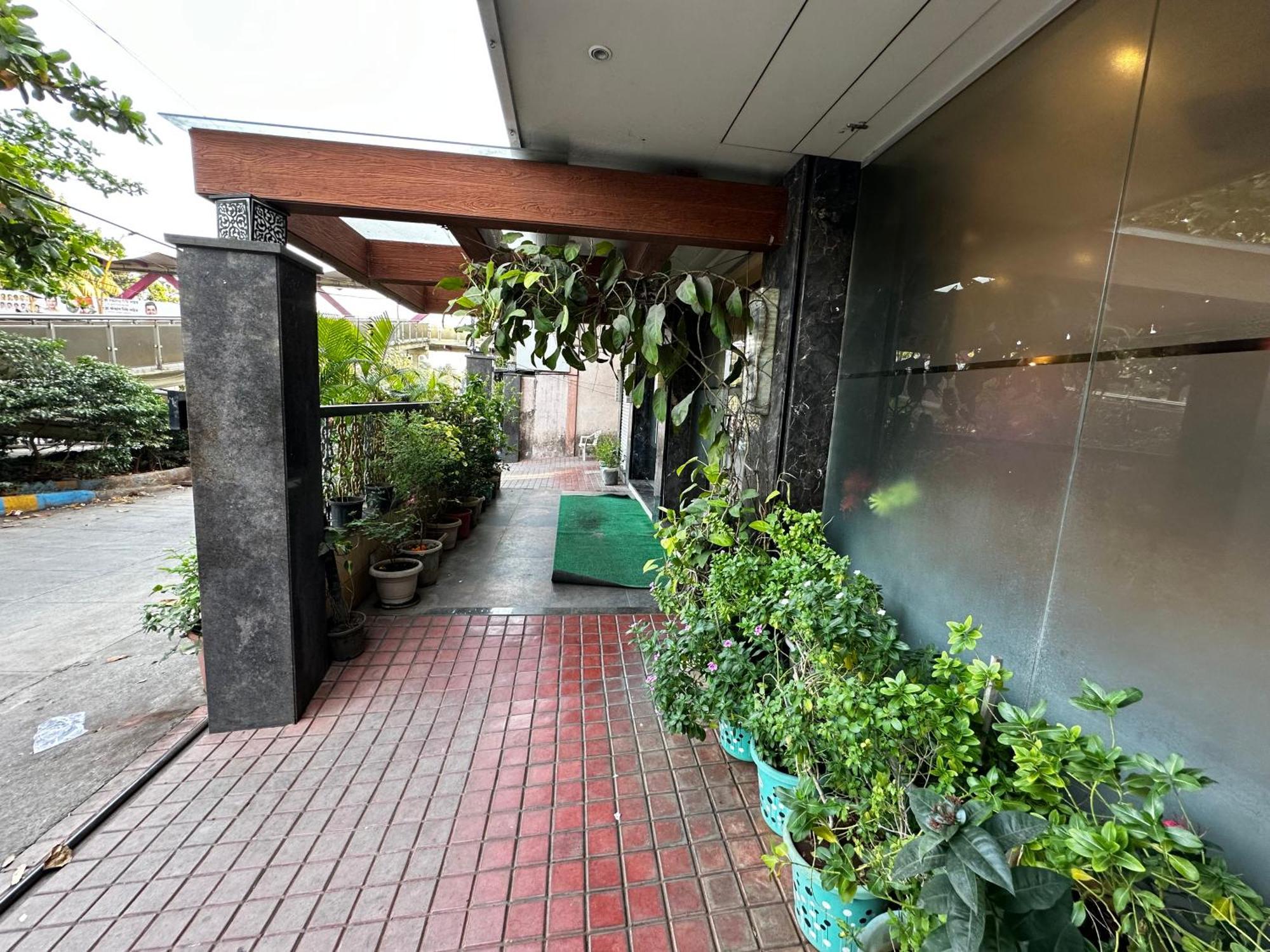 South Coast Hotel Wagle Estate Thane Bagian luar foto